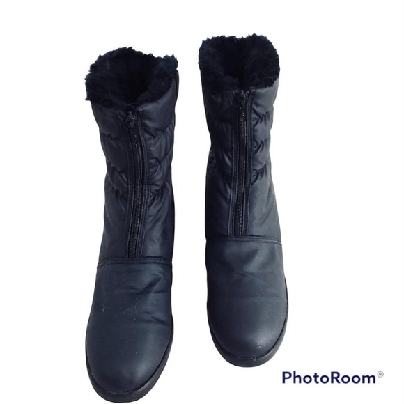 Comb Last Shoes - Comb Last Woman's Sz 11M Snow boots black almond toe fur lined rubber soles